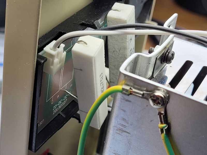 Modification of the ZD-915 desoldering iron to work with the SOLOMON SL-2 gun Modification of the ZD-915 desoldering iron to work with the SOLOMON SL-2 gun